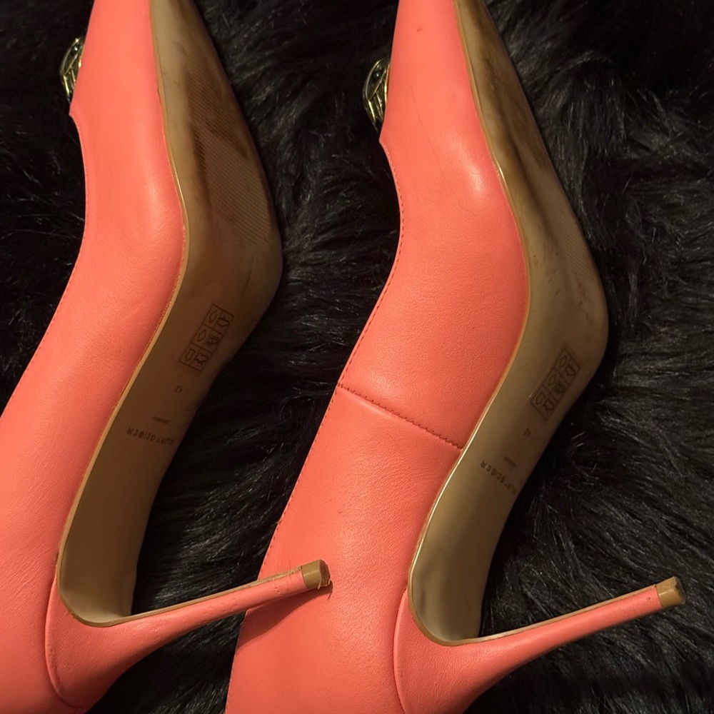 WMNS Kurt Geiger Salmon Pink Pumps - Picture 3 of 6